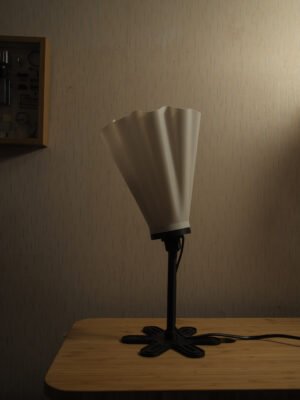 Nora 桌上立燈模式 柔和光影漸層