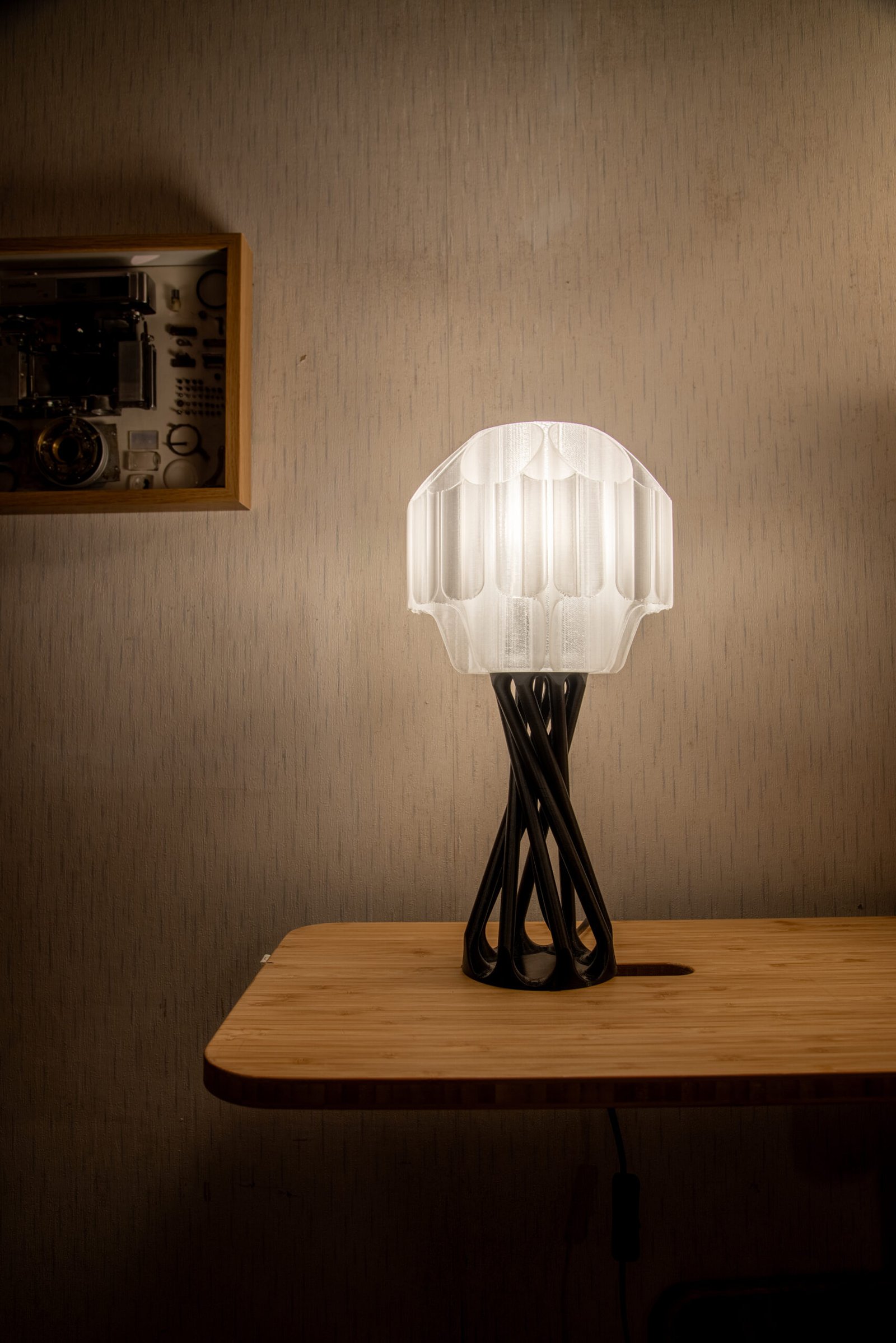 SammmLink Brisa x Twirl 桌燈 - 黑色款