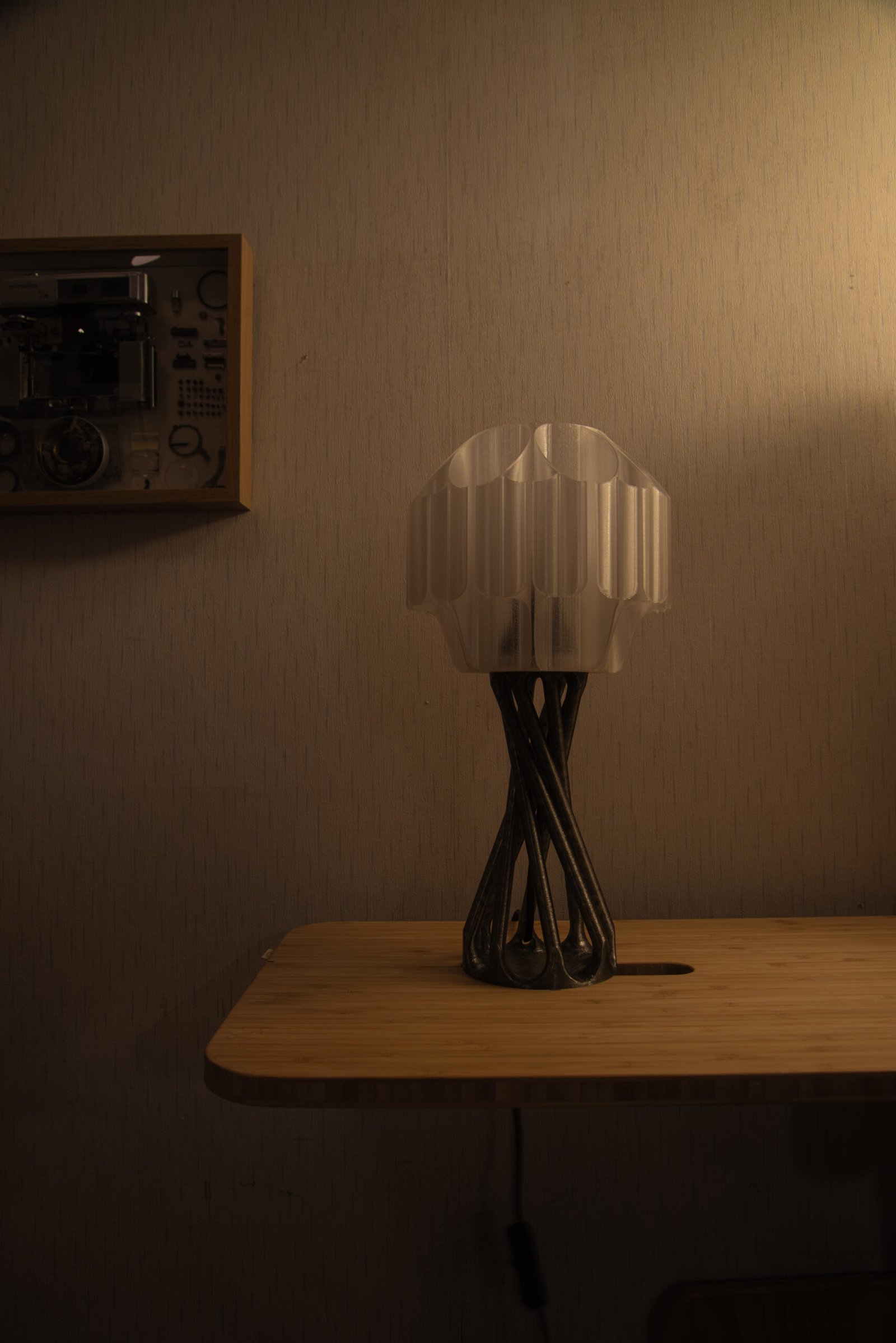 SammmLink Brisa x Twirl 桌燈 - 透灰款