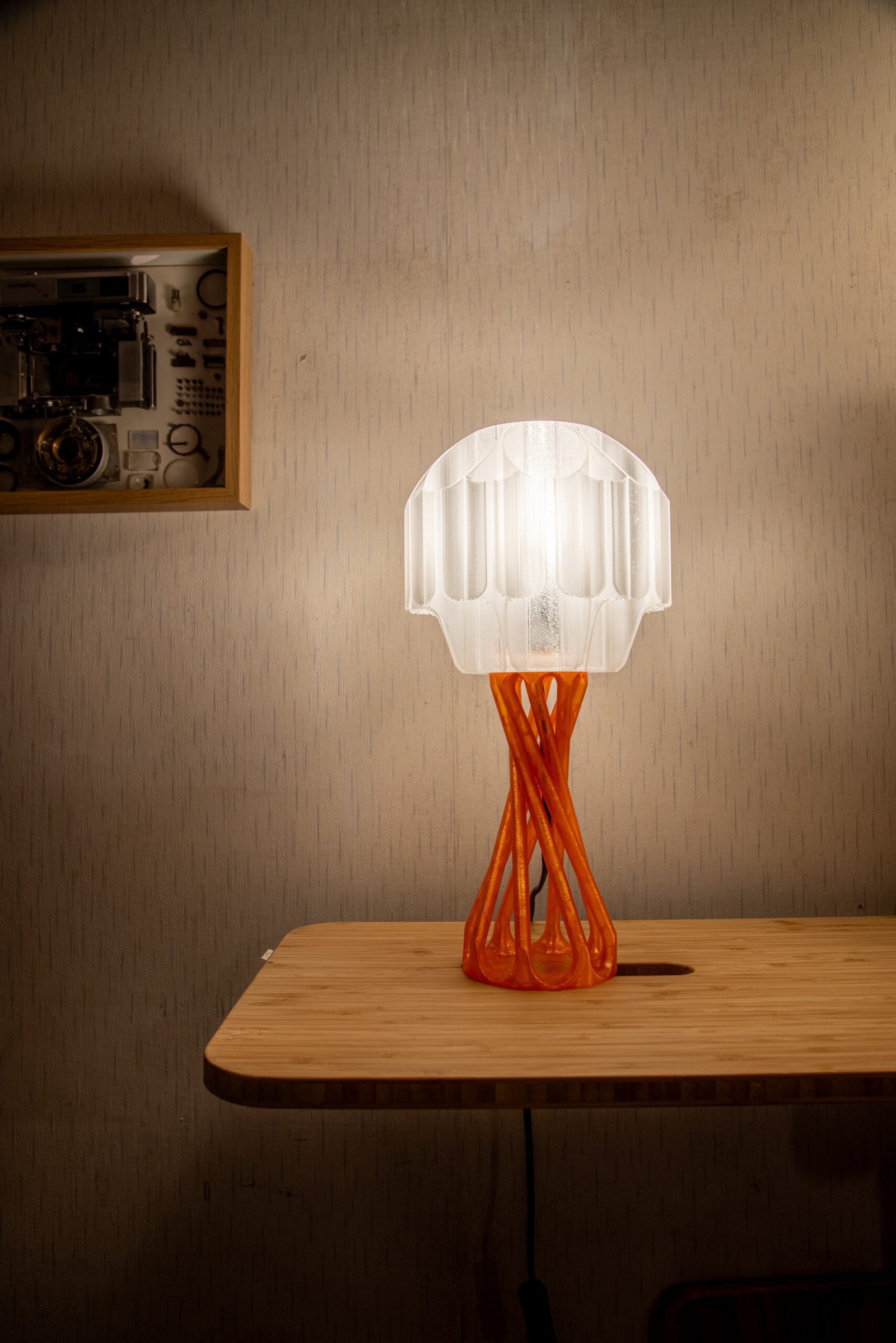 SammmLink Brisa x Twirl 桌燈 - 透橘色款