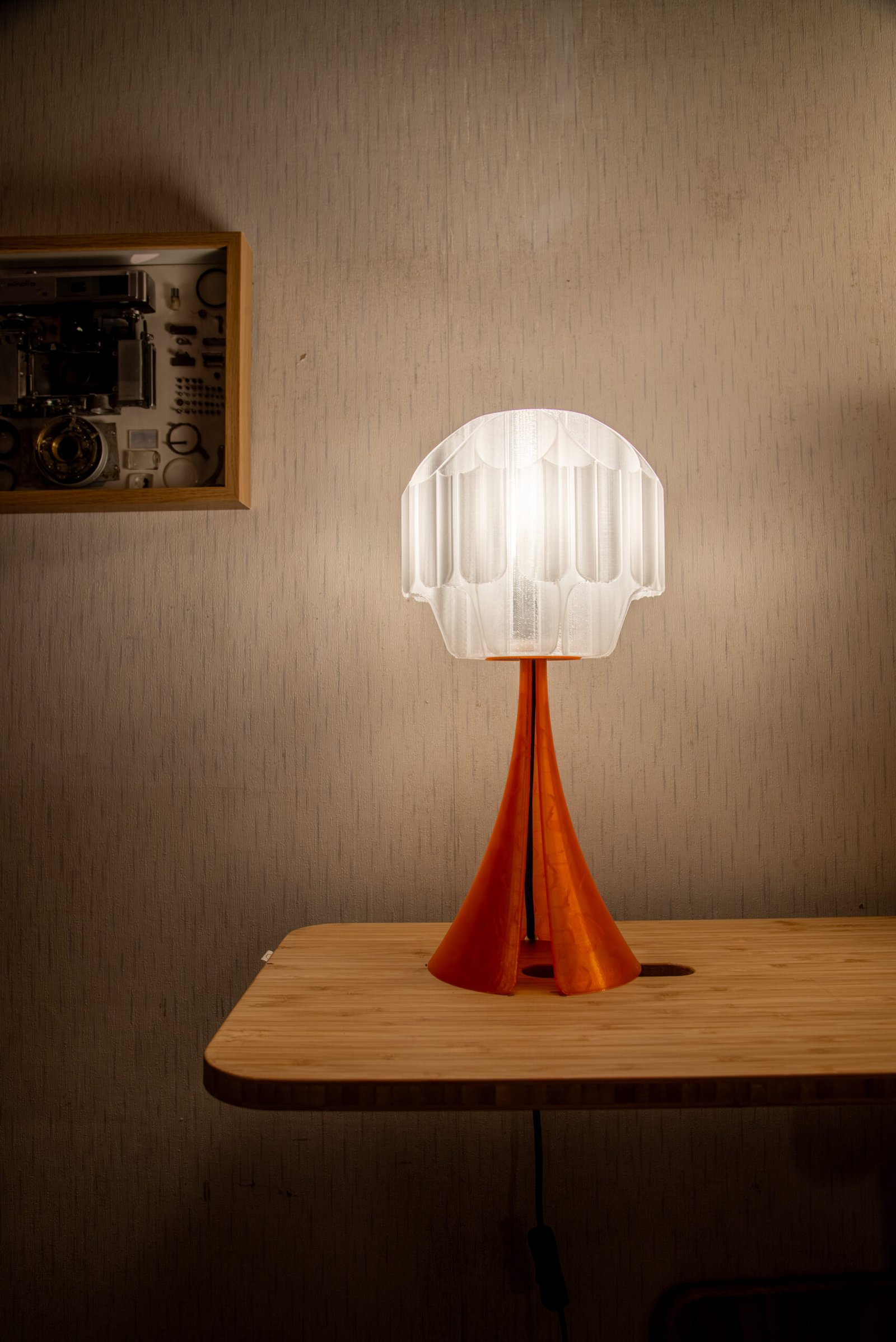 SammmLink Brisa x Drape 透橘色款 開燈光影效果 3D列印模組化桌燈