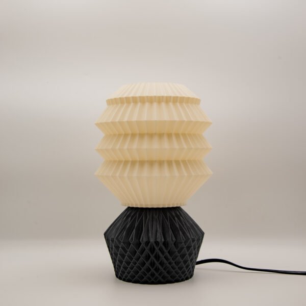 Cocoon 繭 幾何造型桌燈 折紙結構燈罩與菱格紋底座 現代光影設計